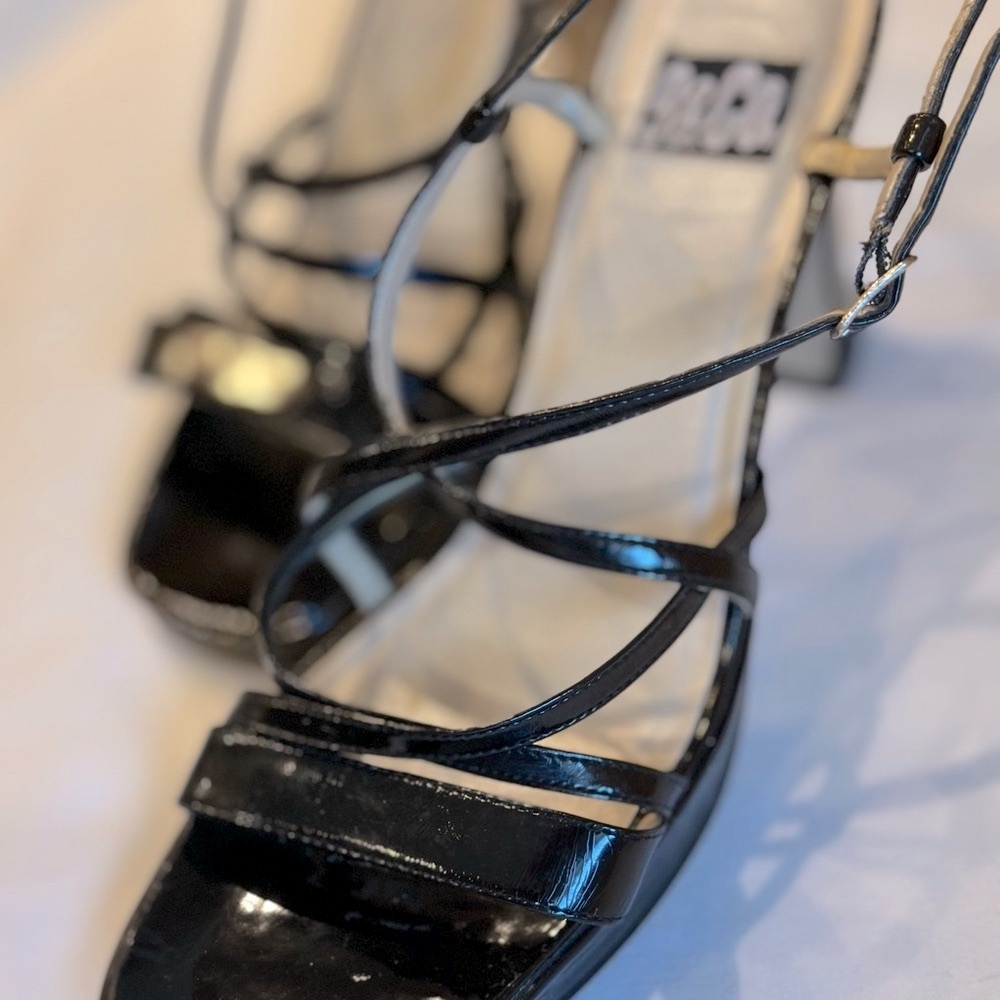 Nine & Co Black strappy Sandals Women's Size 9